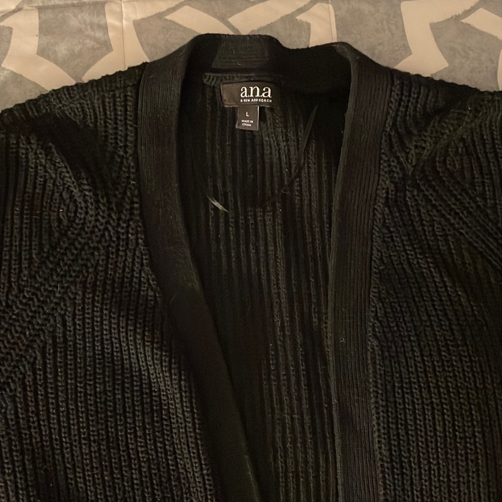 Excellent Condition Black Long V-Neck Cardigan
